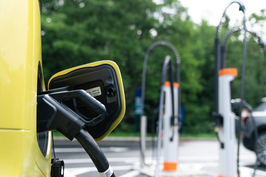 EV public-charging costs plunge at peak times