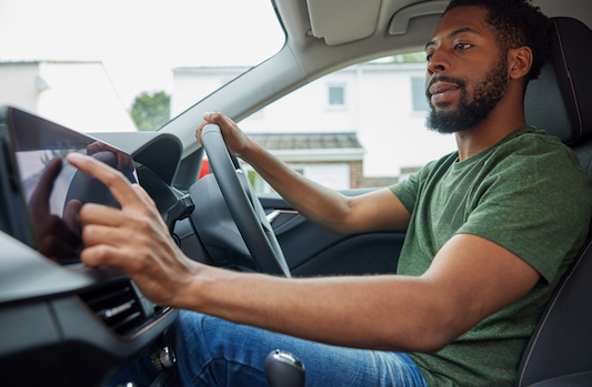 RAC research reveals driver-distraction risks