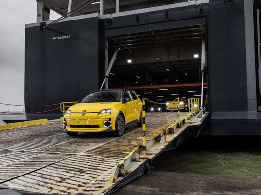 The Icon Returns: First Renault 5 E-Tech Electric Cars Arrive in the UK!