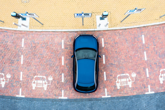 FleetWise Connected | The Net-Zero Edition: Five Power Reads for Fleet Leaders ⚡